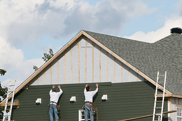 Professional Siding Installation technician working in Decatur, TX